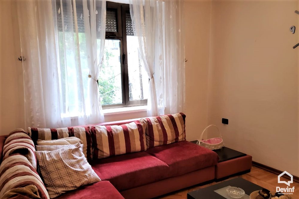 Tirane Shitje Apartament 3+1+G Apartament per biznes, ne katin e dyte prane Ures se Tabakeve apartament zyre