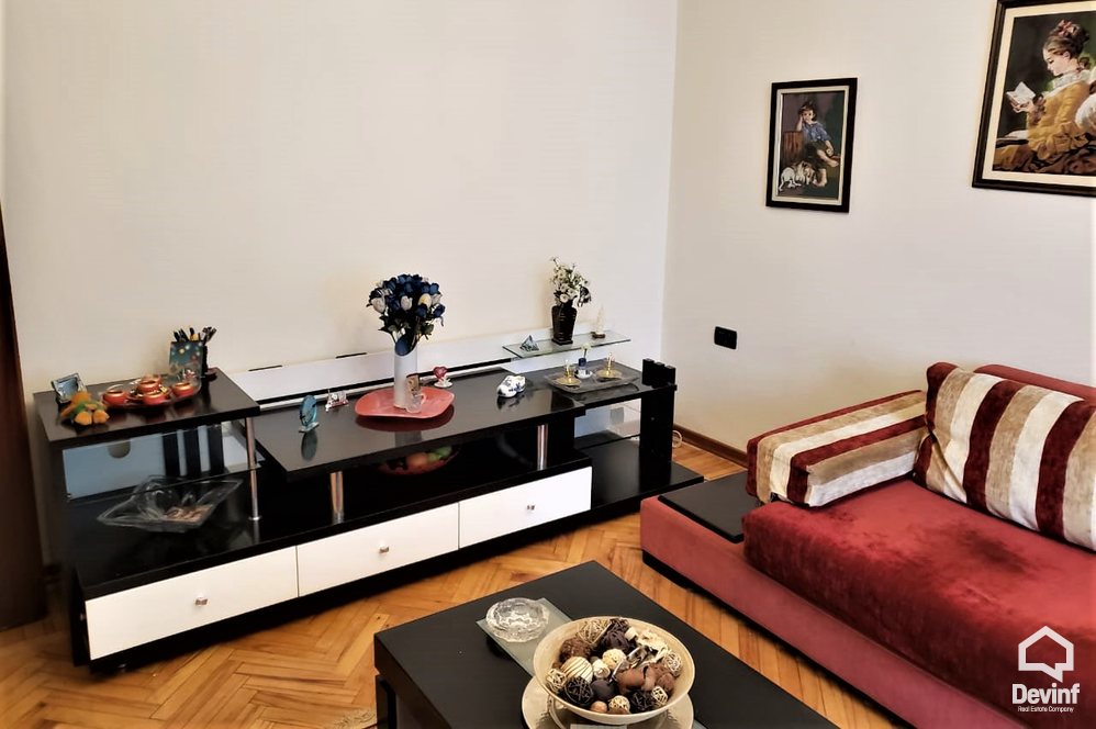 Tirane Shitje Apartament 3+1+G Apartament per biznes, ne katin e dyte prane Ures se Tabakeve apartament zyre