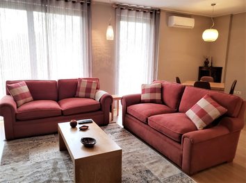 Apartament Qera Ne Parkun e Madh te Liqenit, prane Stadiumit Air Albania