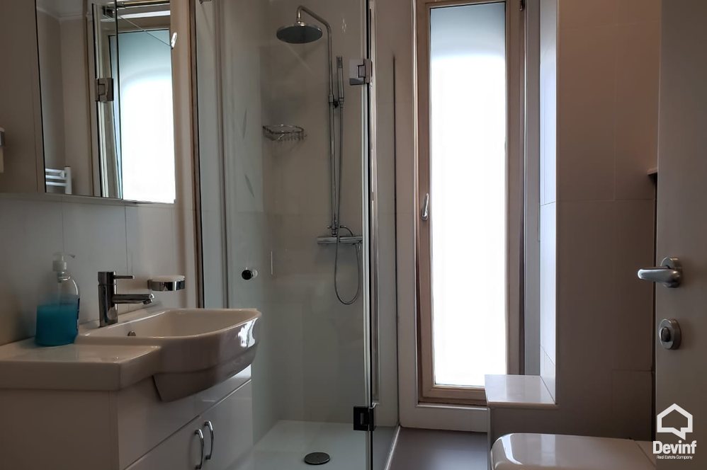 Tirane Qera Apartament 3+1+A Apartament prane Bllokut te Ambasadave ne Rr. Skenderbej apartament
