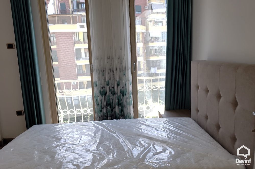 Tirane Qera Apartament 3+1+A Apartament prane Bllokut te Ambasadave ne Rr. Skenderbej apartament