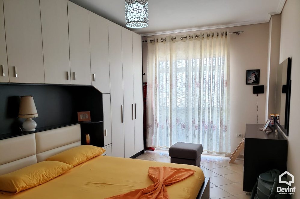 Tirane Shitje Apartament 2+1+A Perballe Kristal Center, mbi unazen apartament