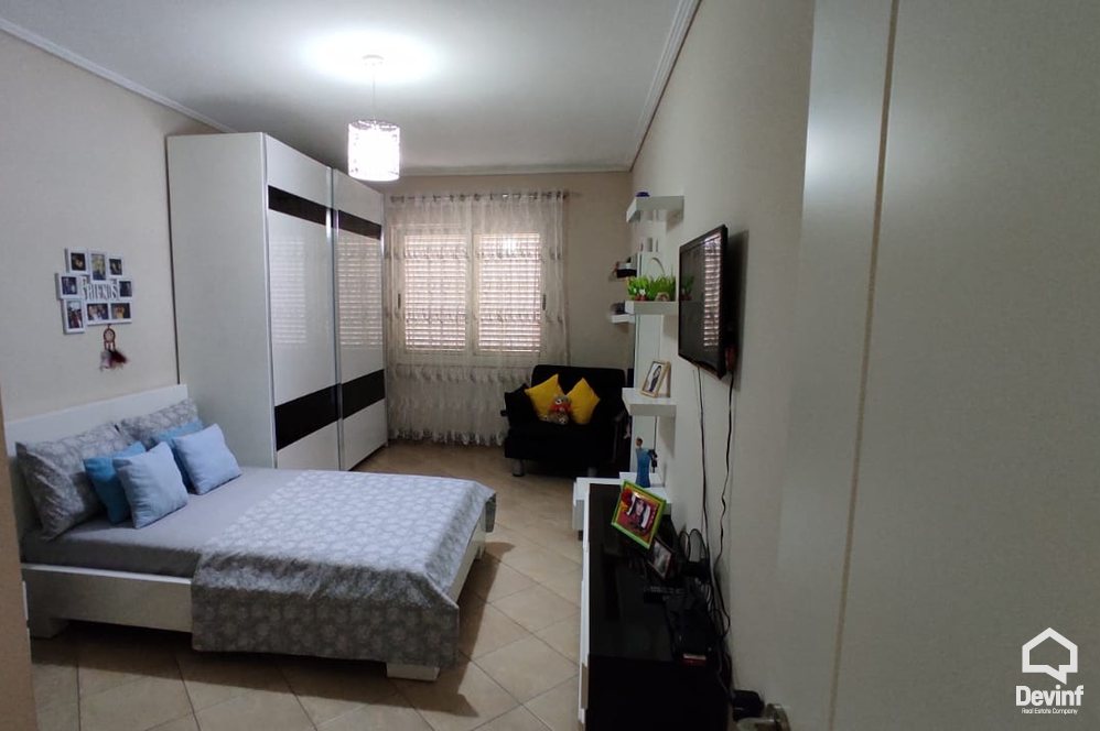 Tirane Shitje Apartament 2+1+A Perballe Kristal Center, mbi unazen apartament
