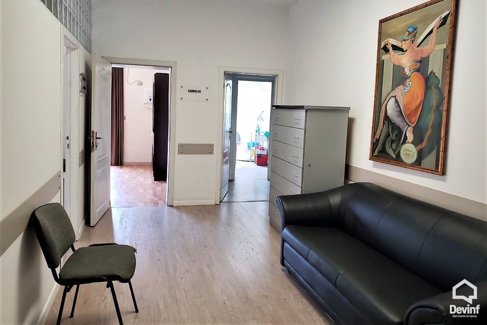 Me Qera Zyre  Zyre ne zonen e Bllokut Tirane