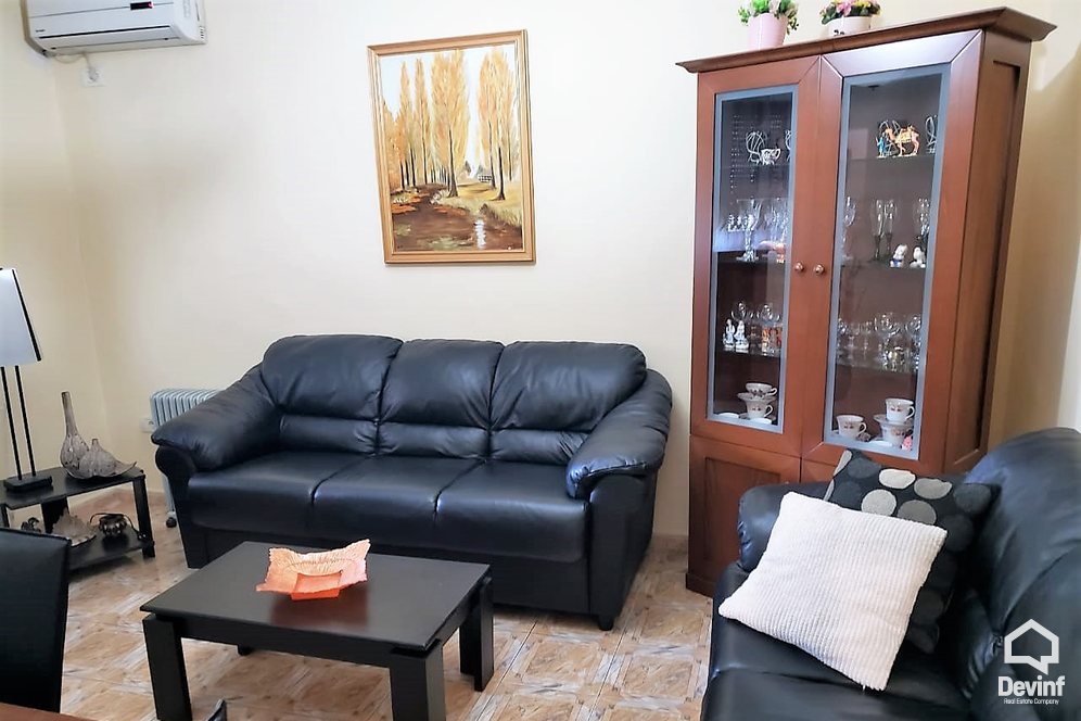 Me Qera Apartament 2+1+G Apartamenti ndodhet ne Rr. Muhamet Gjollesha Tirane