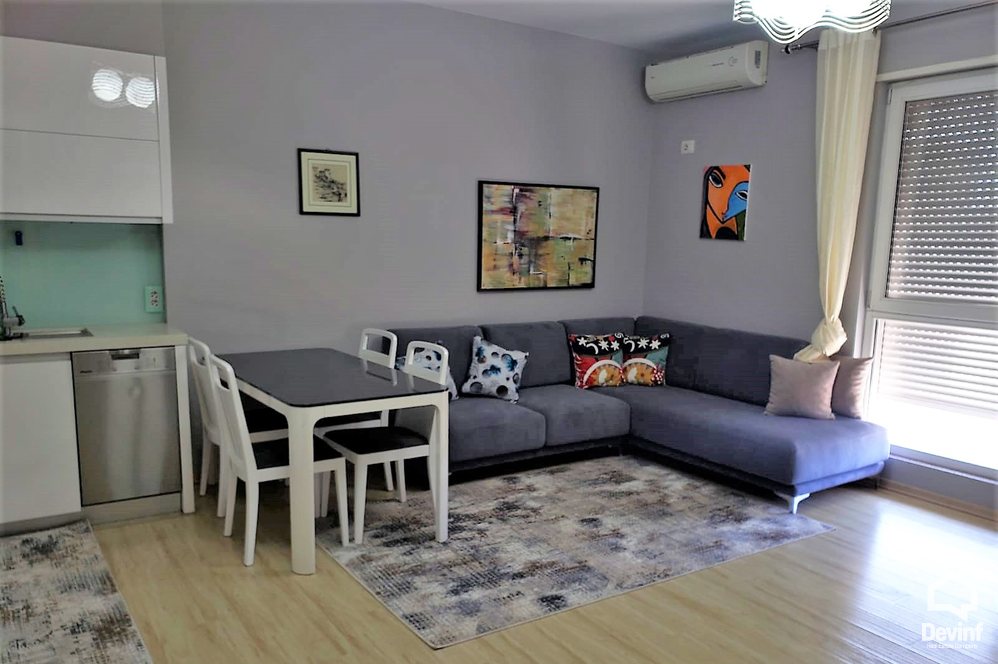 Tirane Qera Apartament 1+1+A Apartament ne Rr. Myslym Shyri apartament