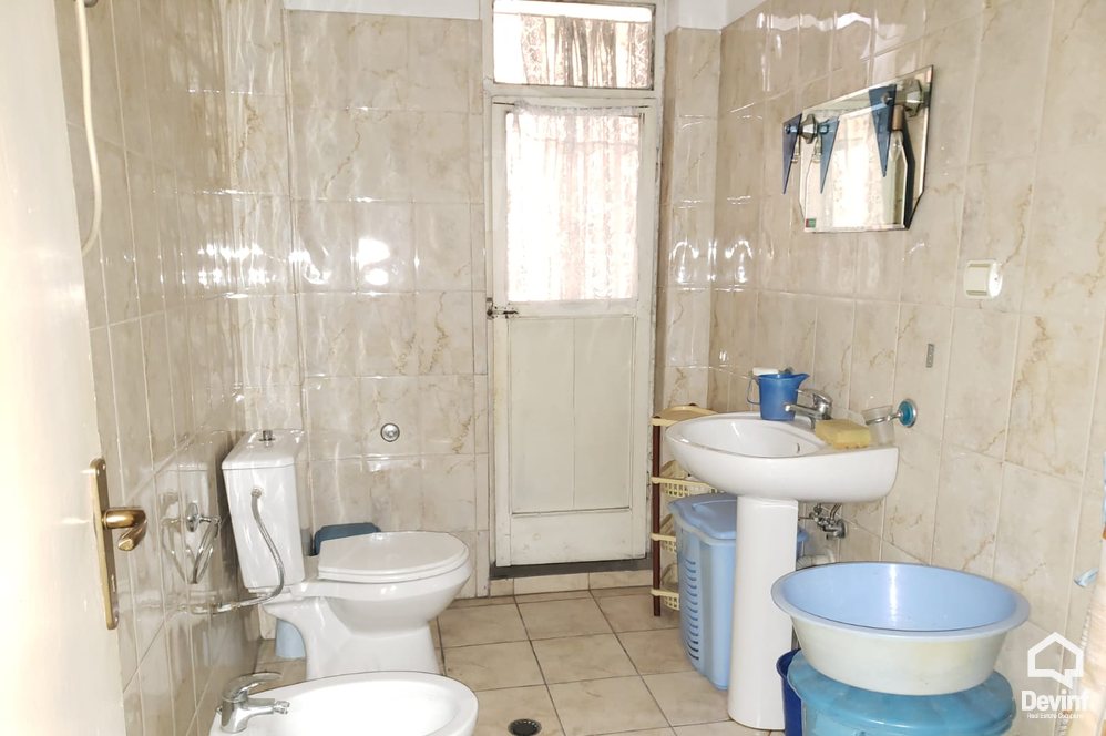 Tirane For Sale Apartment 2+1+A Near the intersection of the Medrese market Apartment