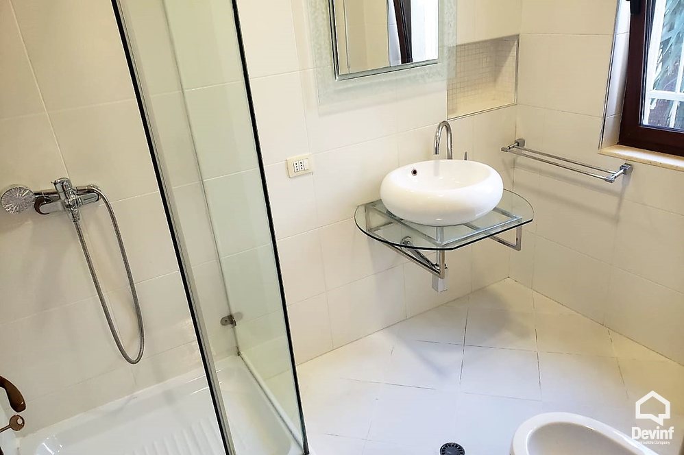 Tirane Qera Vile 4+1+G Vile mbrapa Ambasades se Shteteve te Bashkuara te Amerikes vile