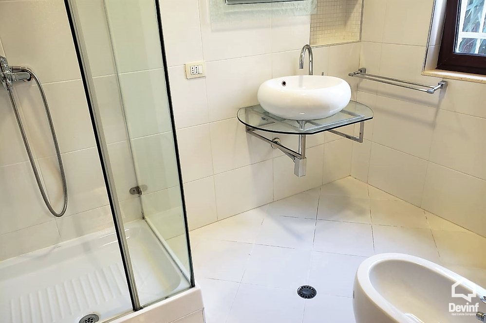 Tirane Qera Vile 4+1+G Vile mbrapa Ambasades se Shteteve te Bashkuara te Amerikes vile