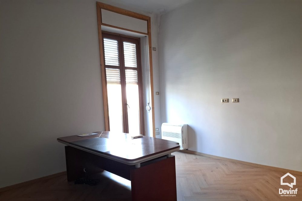 Tirane Qera Zyre 3+1 Zyre ne zonen e Bllokut zyre