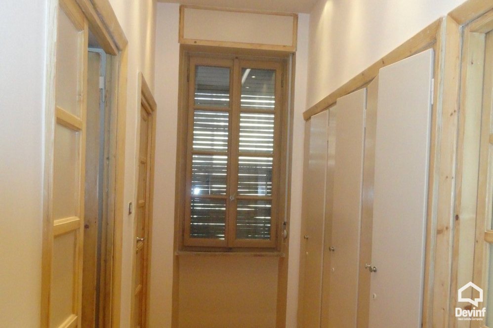 Tirane Qera Zyre 3+1 Zyre ne zonen e Bllokut zyre