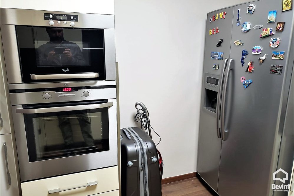 Tirane Qera Apartament 2+1+A Shume prane Parkut te Liqenit te Tiranes apartament