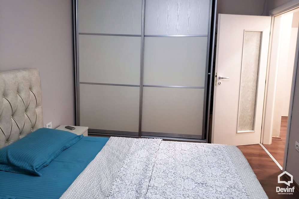 Tirane Qera Apartament 2+1+A Shume prane Parkut te Liqenit te Tiranes apartament
