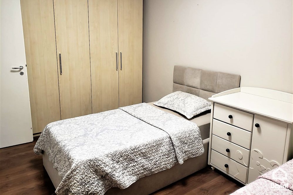 Tirane Qera Apartament 2+1+A Shume prane Parkut te Liqenit te Tiranes apartament