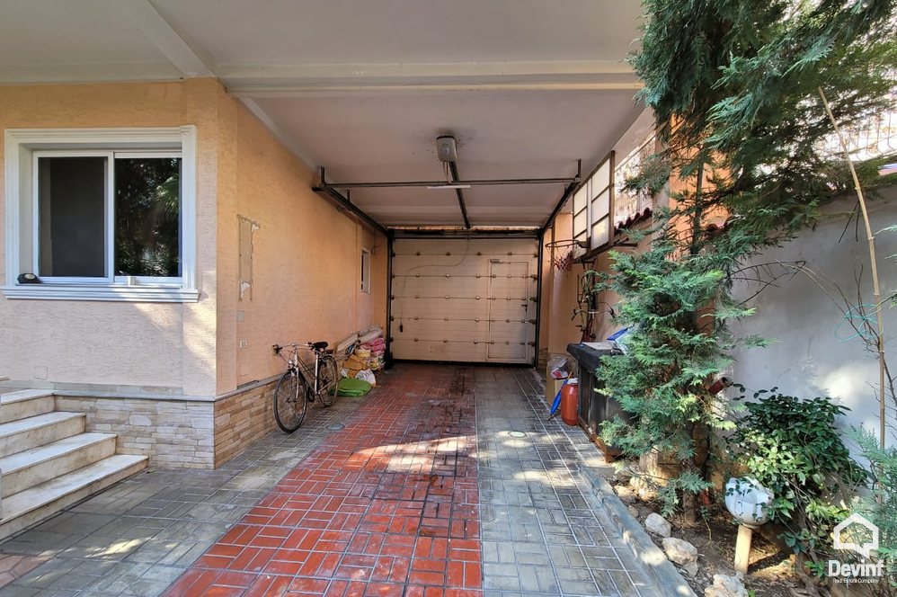 Tirane For Rent Villa 3+1+A Villa close to 21 Dhjetor Square Villa