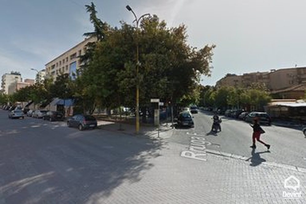 Ne Shitje Shop   Fortuzi Street, near the Ministry of Justice Tirane