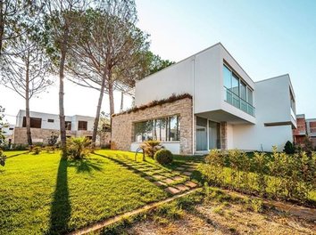 Vile Shitje Kompleksi Rezidencial, San Pietro Resort, Gjiri i Lalezit, Durres