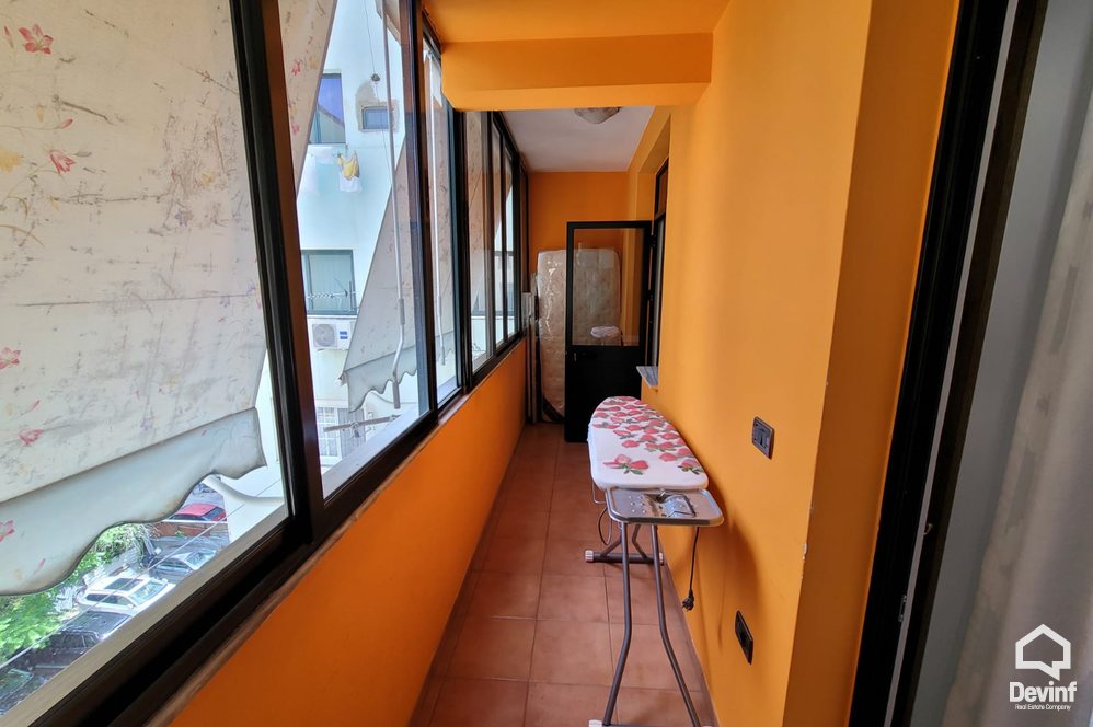 Tirane Qera Apartament 3+1+A Apartament ne zonen e Bllokut apartament