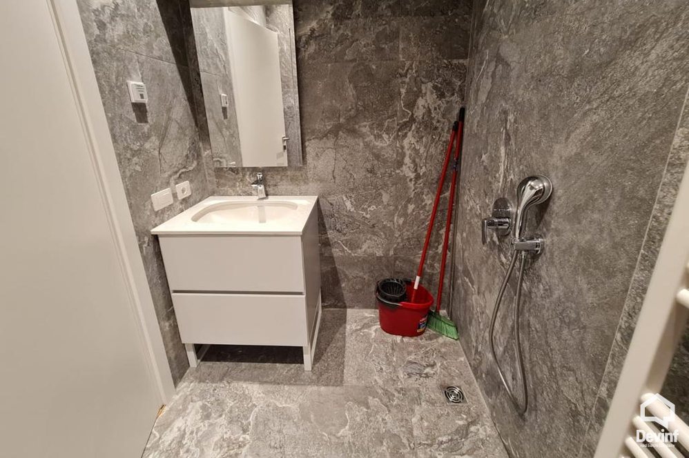 Tirane Qera Vile Me shume se 4 dhoma Vile ne kompleks rezidencial prane TEG vile kompleks rezidencial