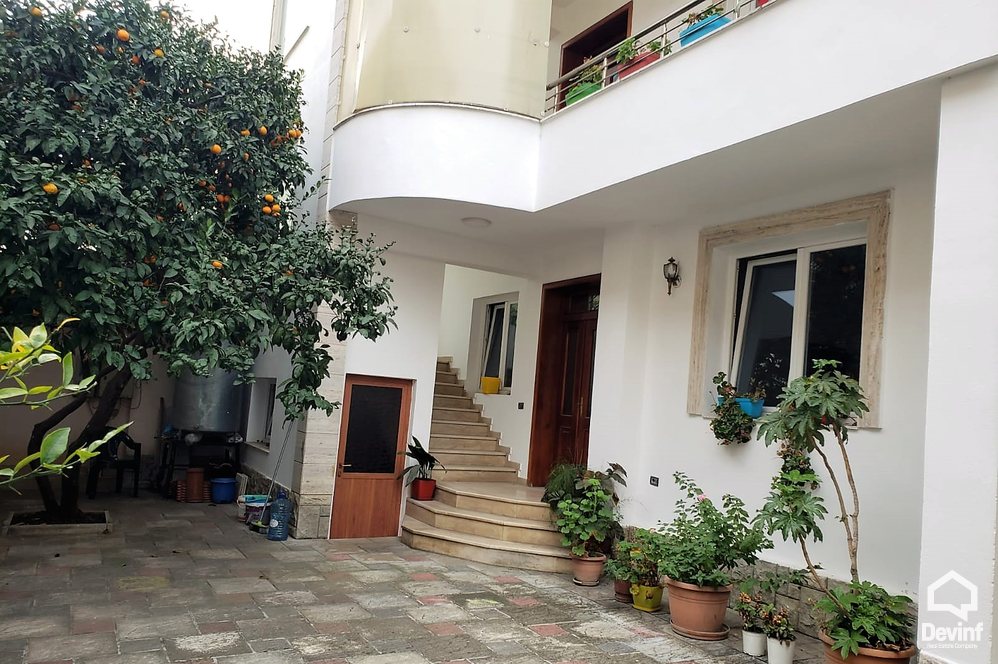 Tirane Qera Vile  Vile prane Sholles se Kuqe zyre vile kopesht femijesh shkolle kursesh