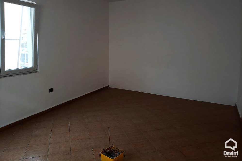 Tirane Qera Vile  Vile prane Sholles se Kuqe zyre vile kopesht femijesh shkolle kursesh