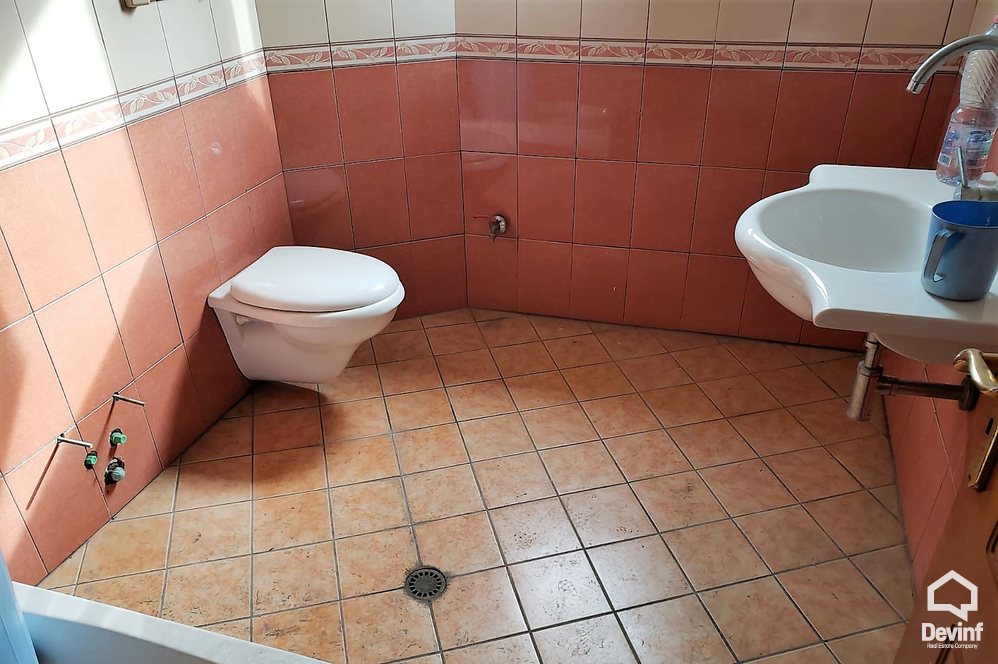 Tirane Qera Vile  Vile prane Sholles se Kuqe zyre vile kopesht femijesh shkolle kursesh