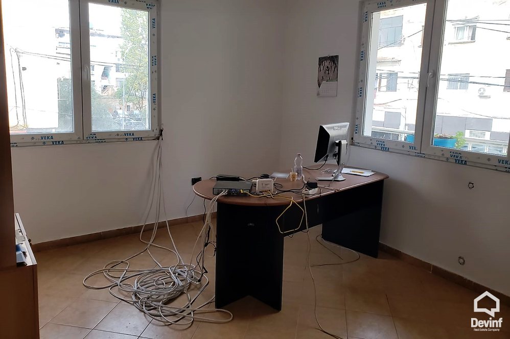 Tirane Qera Vile  Vile prane Sholles se Kuqe zyre vile kopesht femijesh shkolle kursesh