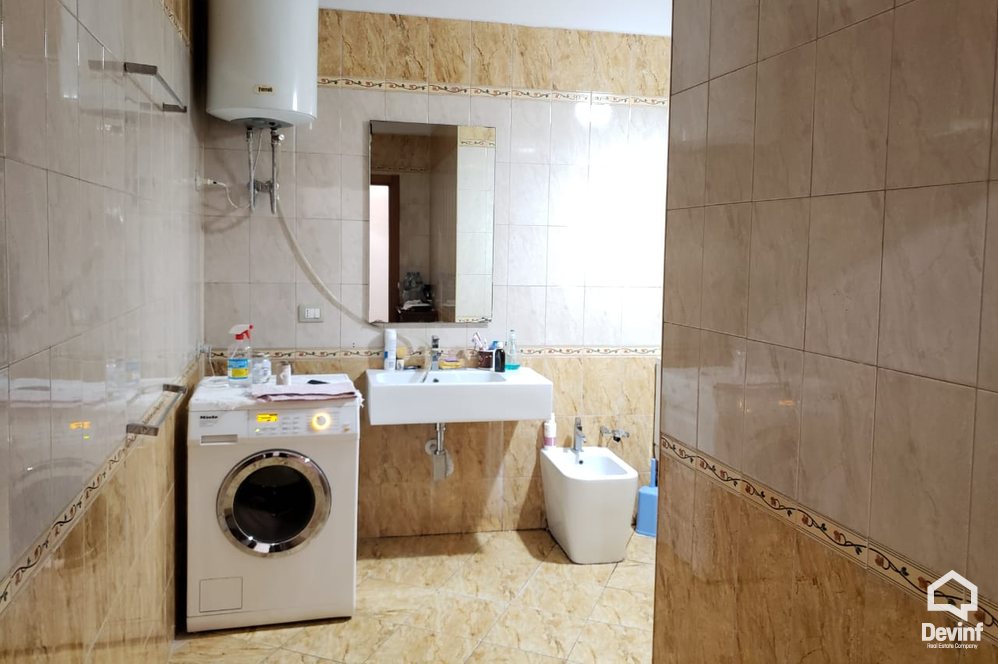 Tirane Shitje Apartament 3+1+A Prane Shkolles se Kuqe apartament