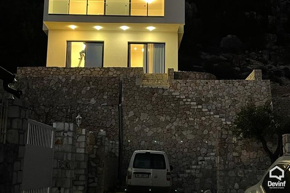 Vlore For Sale Villa  Drimadhes, Dhermi Villa bregdet