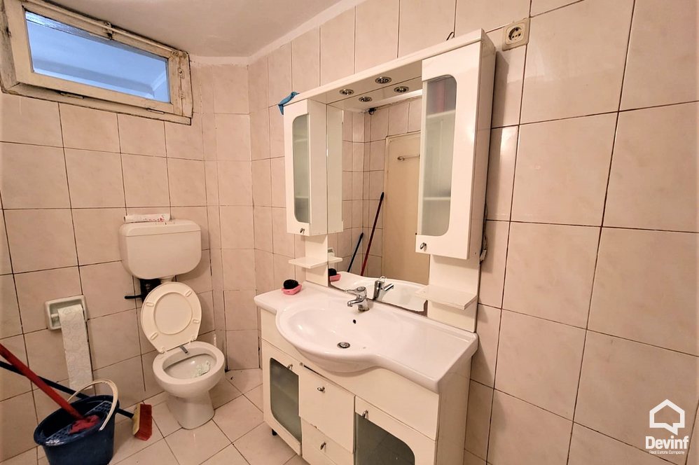 Tirane Shitje Apartament 2+1+G Ne Rrugen Myslym Shyri apartament zyre klinike dentare qender masazhi