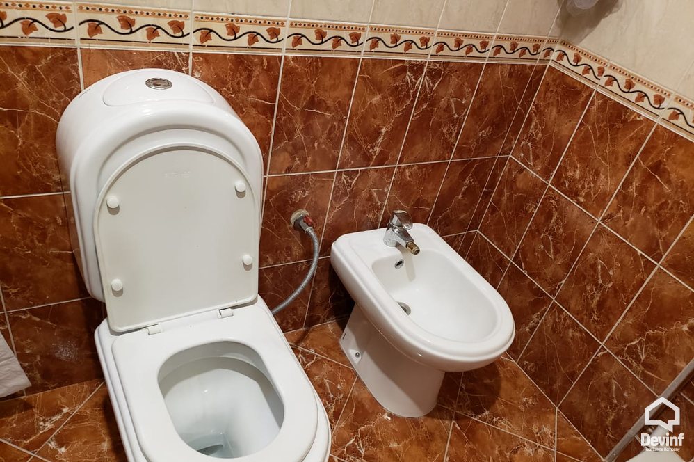 Tirane Shitje Apartament 2+1+A Rruga e Barrikadave, prane 9 katesheve. apartament