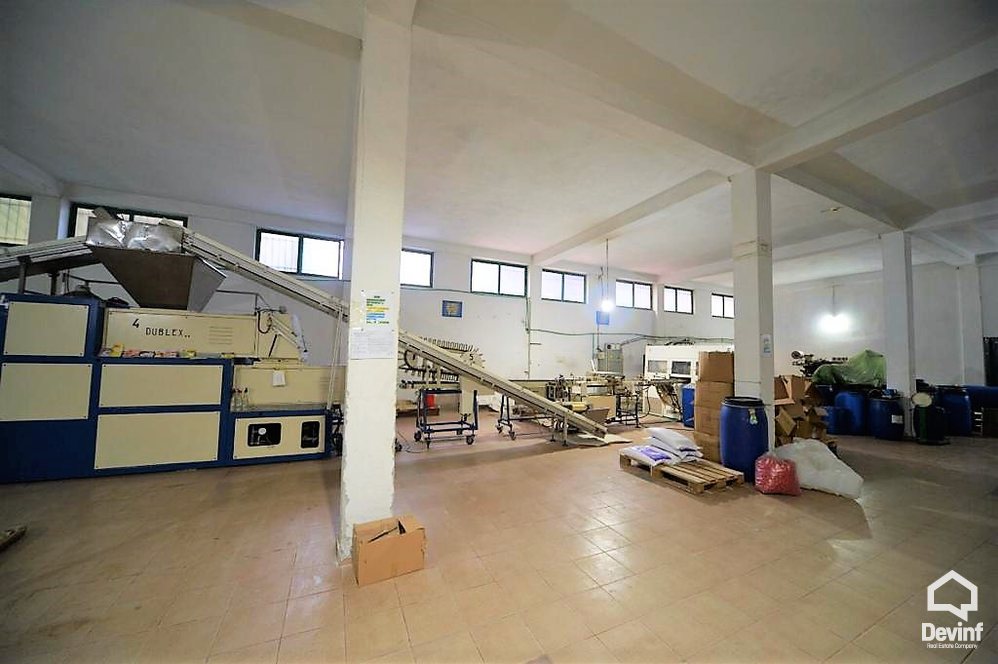 Tirane Shitje Magazine  Objekt ne Autostraden Tirane-Durres magazine prodhim ndertese multifunksionale