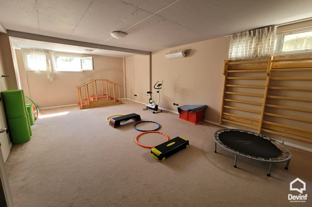 Tirane For Rent Villa Me shume se 4 dhoma Property for kindergarten in the area of Farka District  Villa