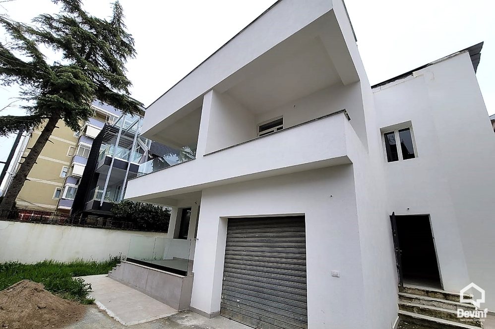 Tirane For Rent Villa Me shume se 4 dhoma House located in a housing neighborhood of Selita, Tirana Office Villa