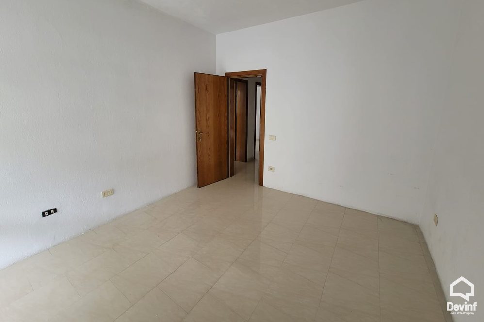 Tirane For Rent Villa Me shume se 4 dhoma House located in a housing neighborhood of Selita, Tirana Office Villa