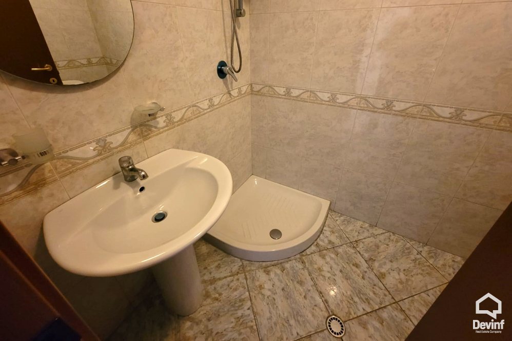 Tirane Qera Apartament 2+1 Zyre ne zonen e Bllokut apartament zyre