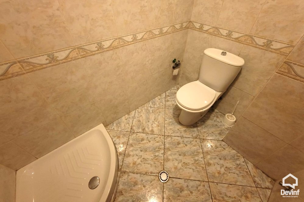 Tirane Qera Apartament 2+1 Zyre ne zonen e Bllokut apartament zyre