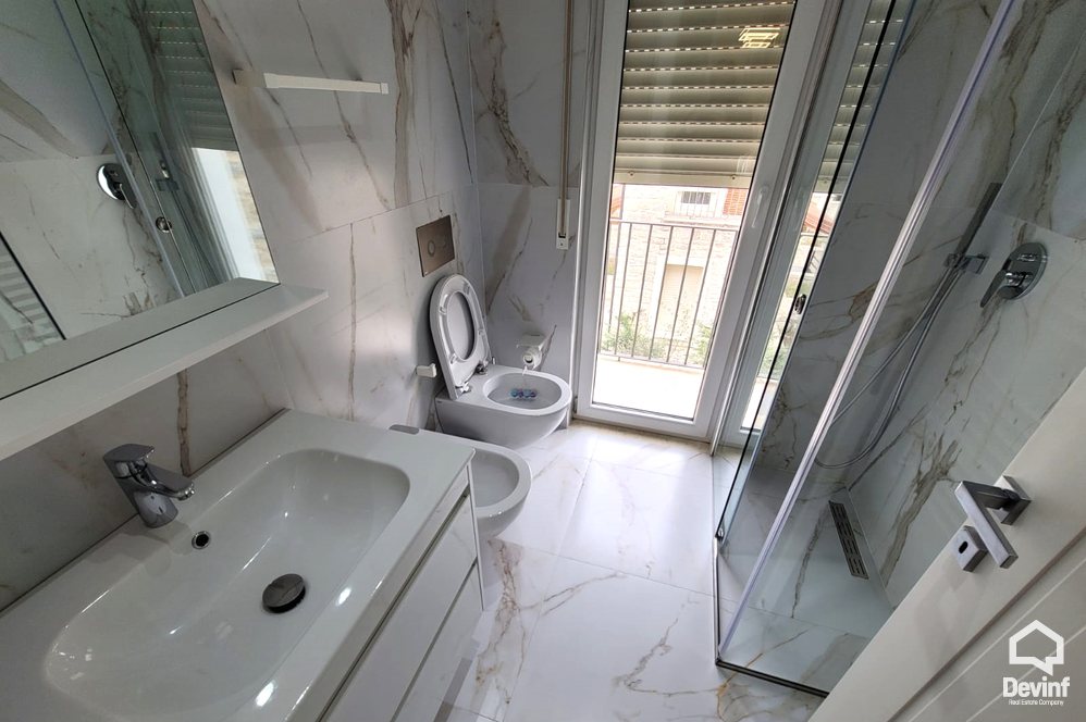Tirane Qera Vile 4+1+G Ne kompleks vilash prane Qendres Tregtare TEG vile kompleks rezidencial