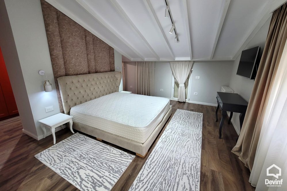 Tirane Qera Vile 4+1+G Ne kompleks vilash prane Qendres Tregtare TEG vile kompleks rezidencial