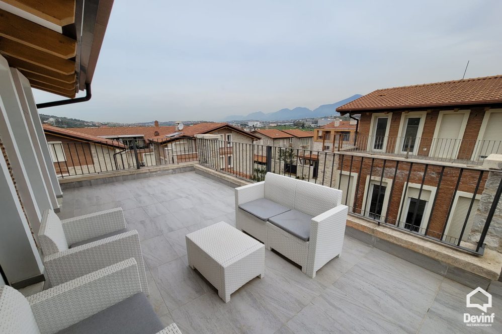 Tirane Qera Vile 4+1+G Ne kompleks vilash prane Qendres Tregtare TEG vile kompleks rezidencial
