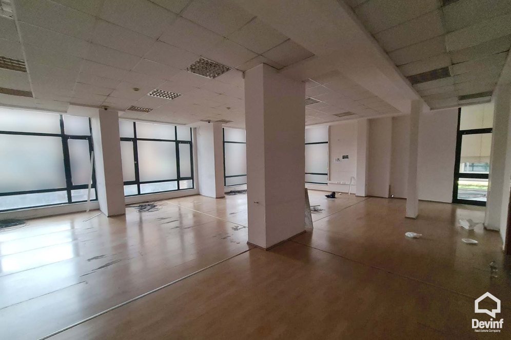 Me Qera Zyre  Rruga Don Bosko Tirane