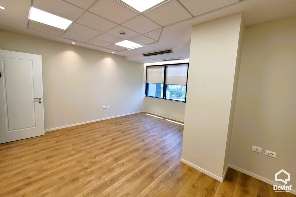Tirane Qera Zyre  Zyra ne Bulevardin Deshmoret e Kombit zyre qender biznesi