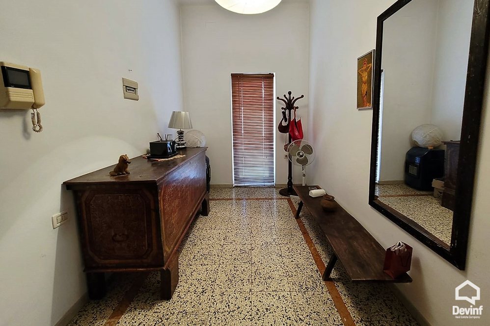Tirane For Sale Office 3+1+A Dibra street Apartment