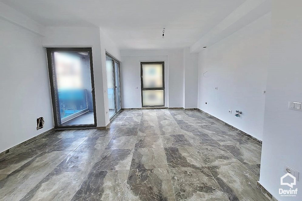 Ne Shitje Apartament 3+1+A Rruga e Kavajes, prane qendres se Tiranes Tirane