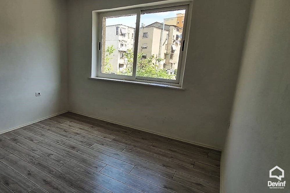 Tirane Shitje Apartament 2+1+A Bulevardi Bajram Curri, tek Brryli apartament