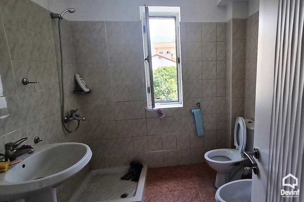 Tirane Shitje Apartament 2+1+A Bulevardi Bajram Curri, tek Brryli apartament