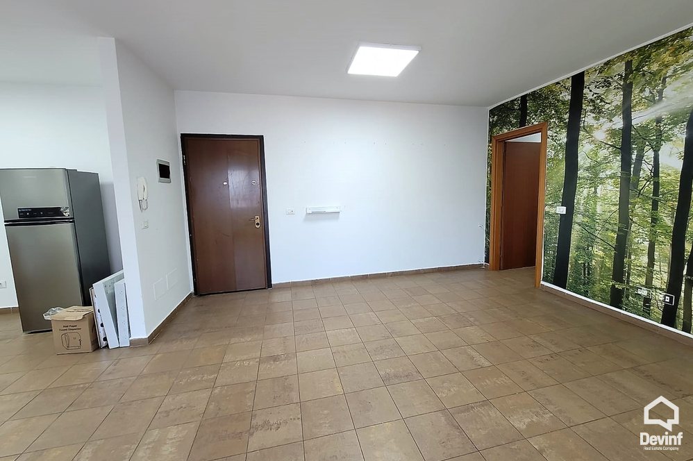 Tirane Qera Zyre 2+1+A Rruga e Barrikadave, prane Qendres apartament