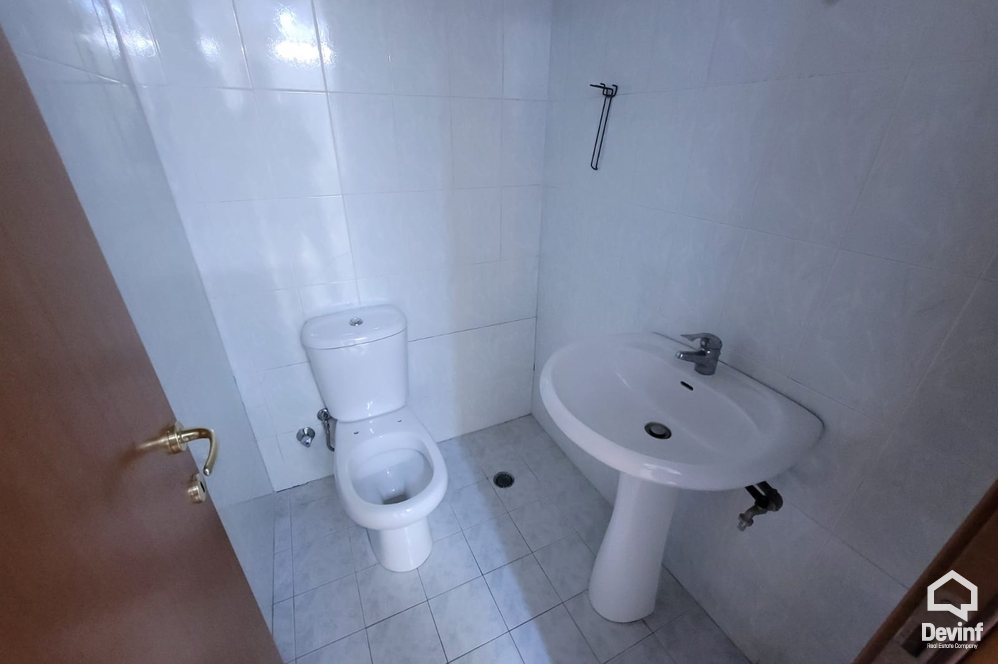 Tirane Qera Dyqan  Dyqan prane Rr. Myslym Shyri zyre dyqan