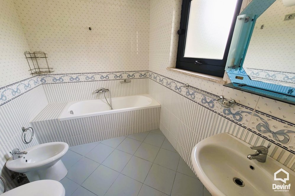 Tirane Qera Apartament 3+1 Apartament ne Rr. Sami Frasheri apartament zyre