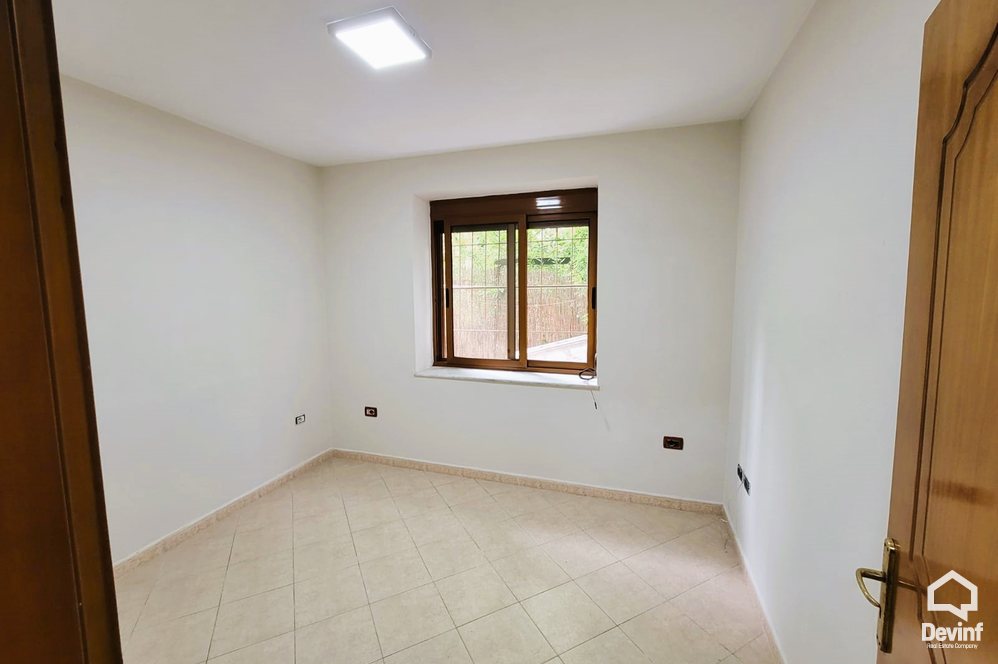 Tirane Qera Zyre 2+1 Zyre prane Piramides, ne qender te Tiranes apartament zyre spa klinike dentare qender estetike